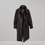 668470 Mink coat